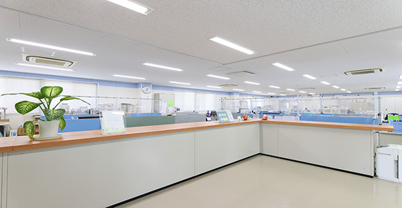 写真:事務所の受付